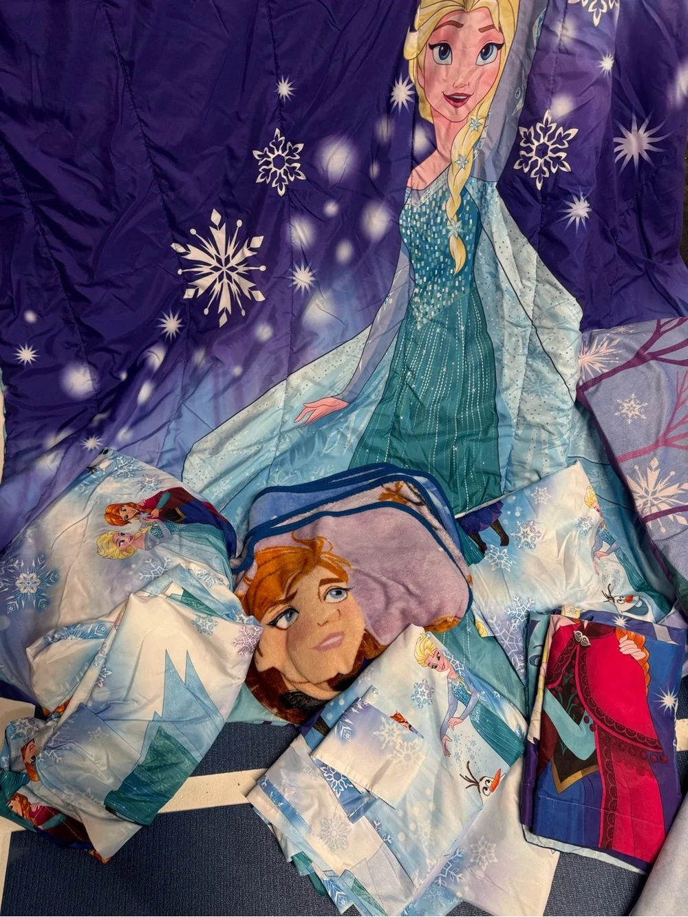 Disney Elsa & Anna Full With Curtains & Decals
